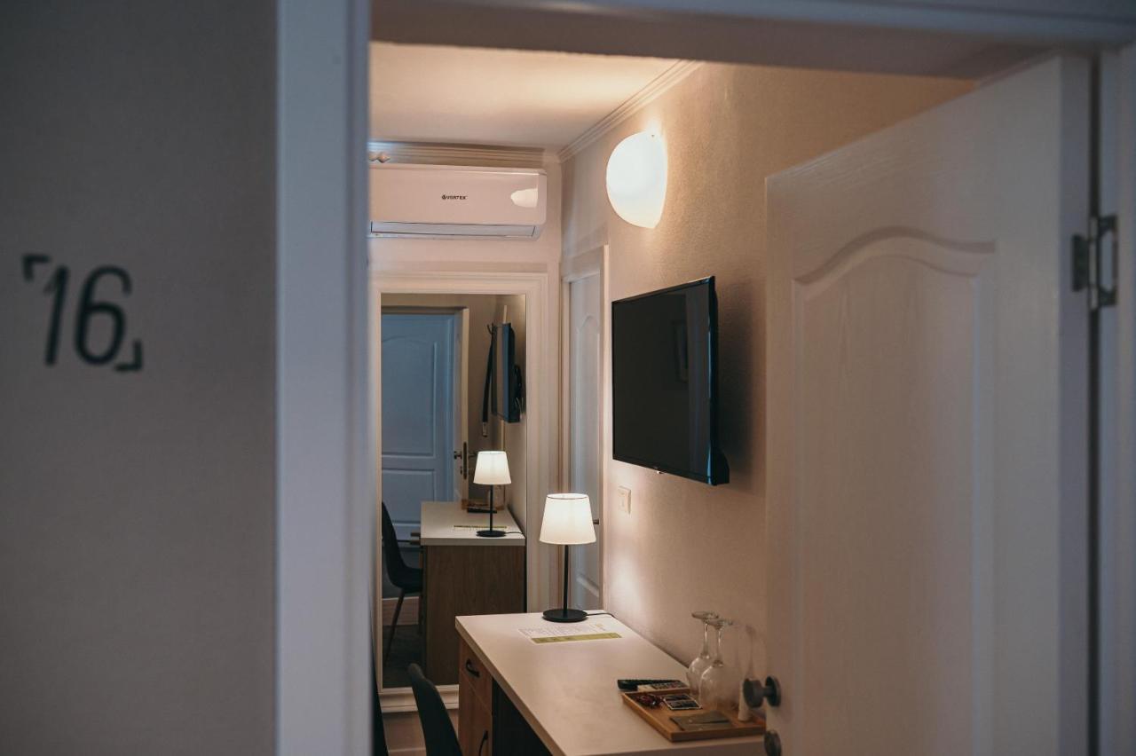 Nest Guesthouse Drobeta Turnu Severin Extérieur photo